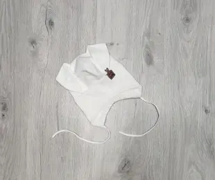 Шапка для дівчинки, із зав'язками, Little Bunny, молочна, трикотаж одинарний Sample р.46/48
