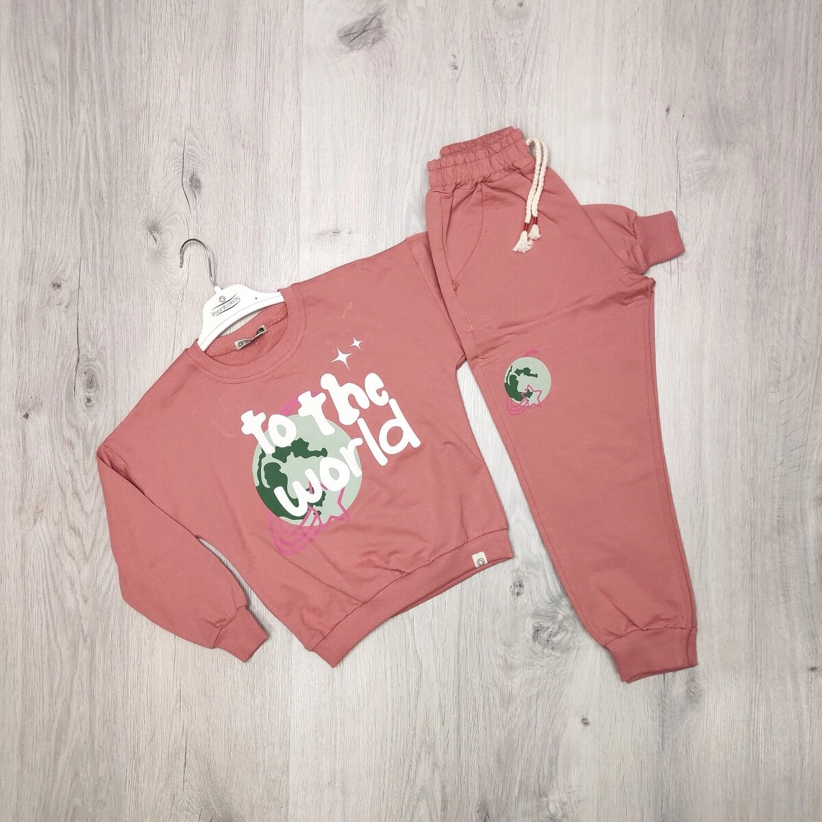 Костюм кофта з штанами to the world, теракотовий, двонитка ТМ Bonitokids Туреччина р.116-134