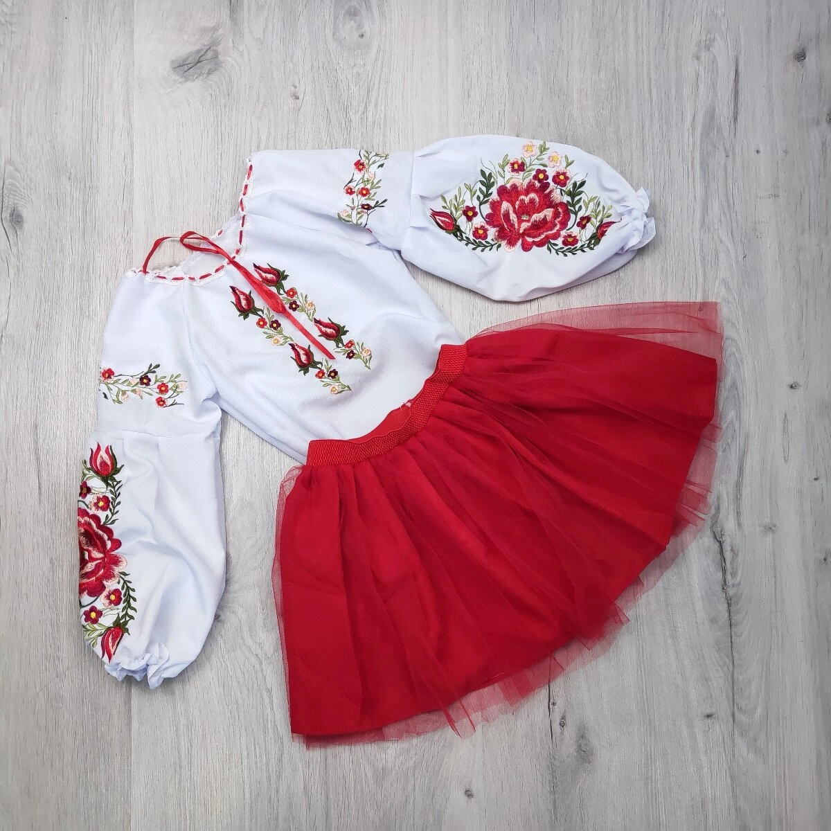 Костюм вишиванка, білий/червоний Україна