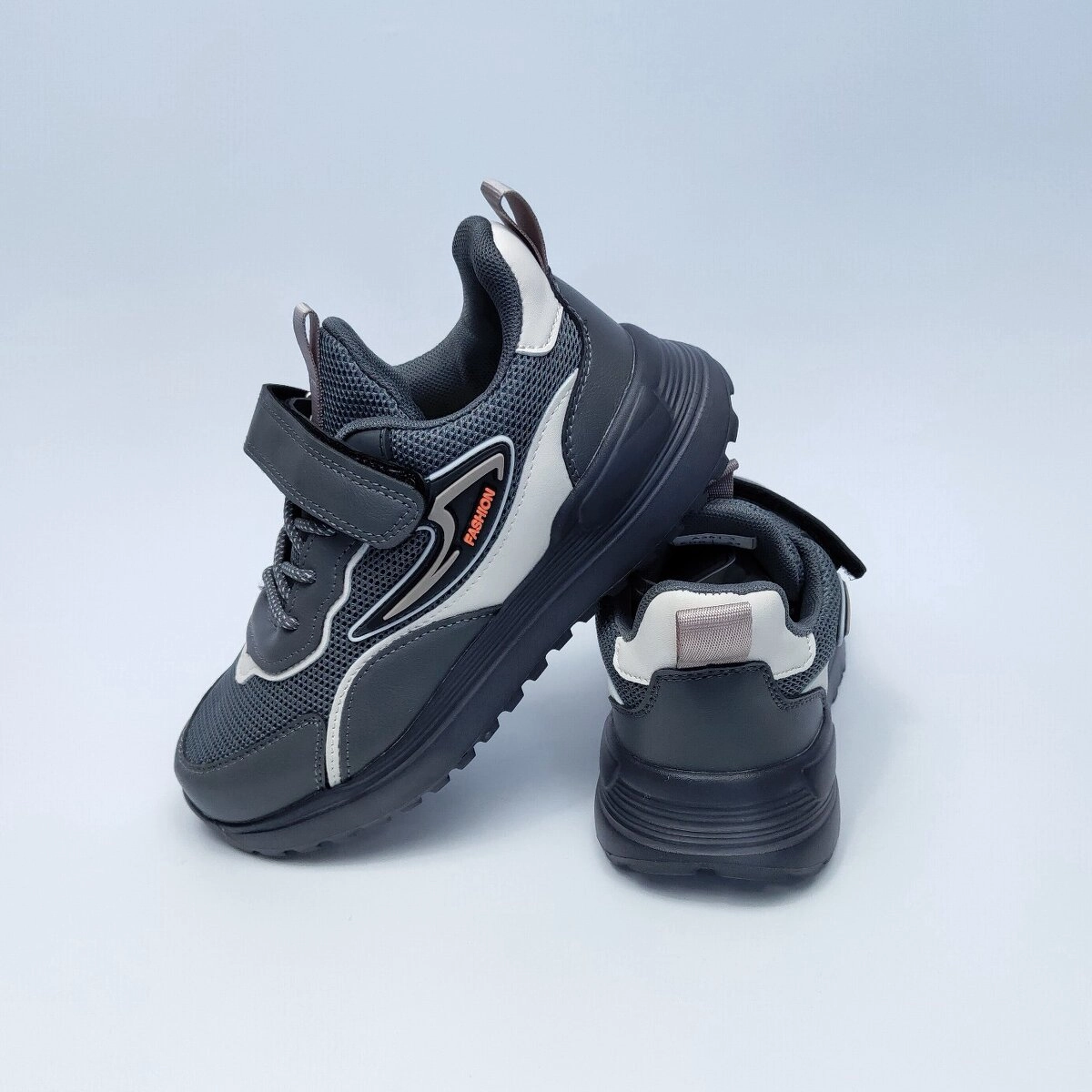 Кросівки  LILIN SHOES