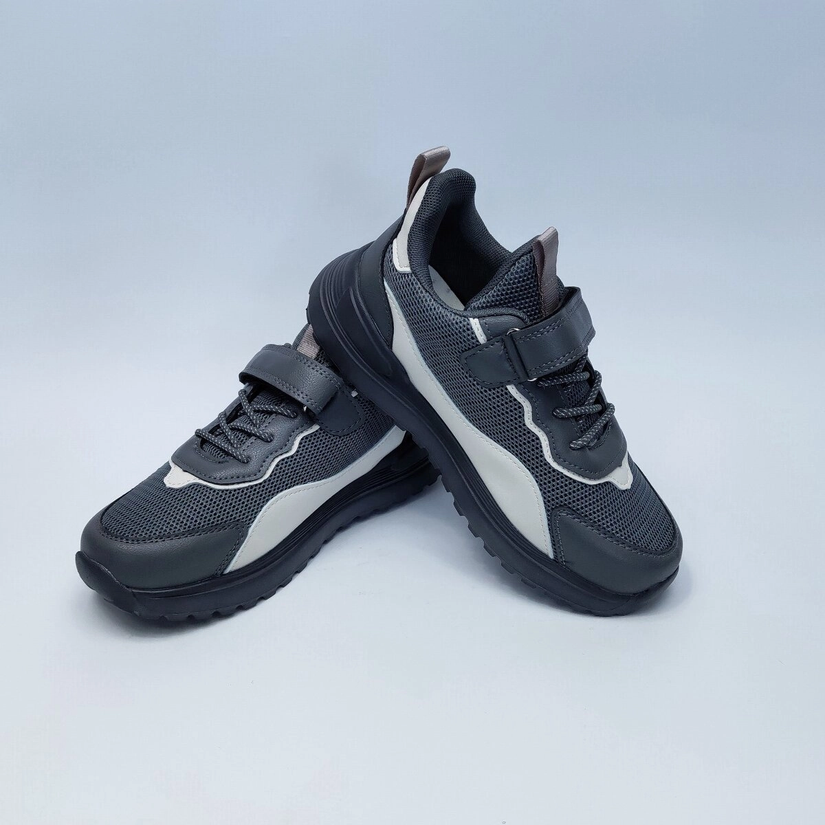 Кросівки  LILIN SHOES